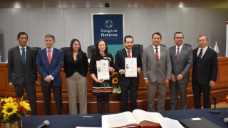 Refrendan Gobierno de la Ciudad y Colegio de Notarios Legalidad y Transparencia en Entrega de Patentes